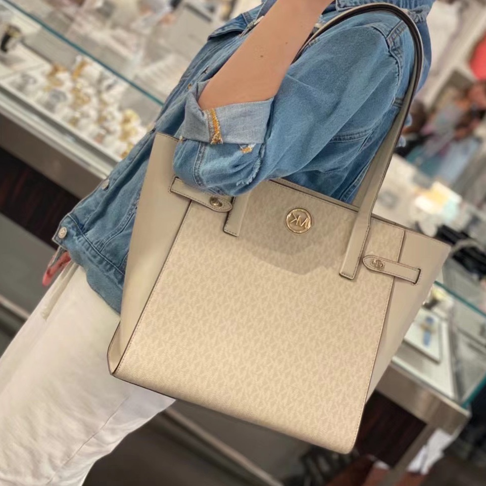 Michael Kors Carmen Large Tote